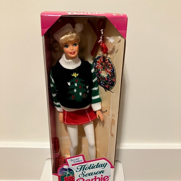 Holiday barbie - Picture 2 of 3